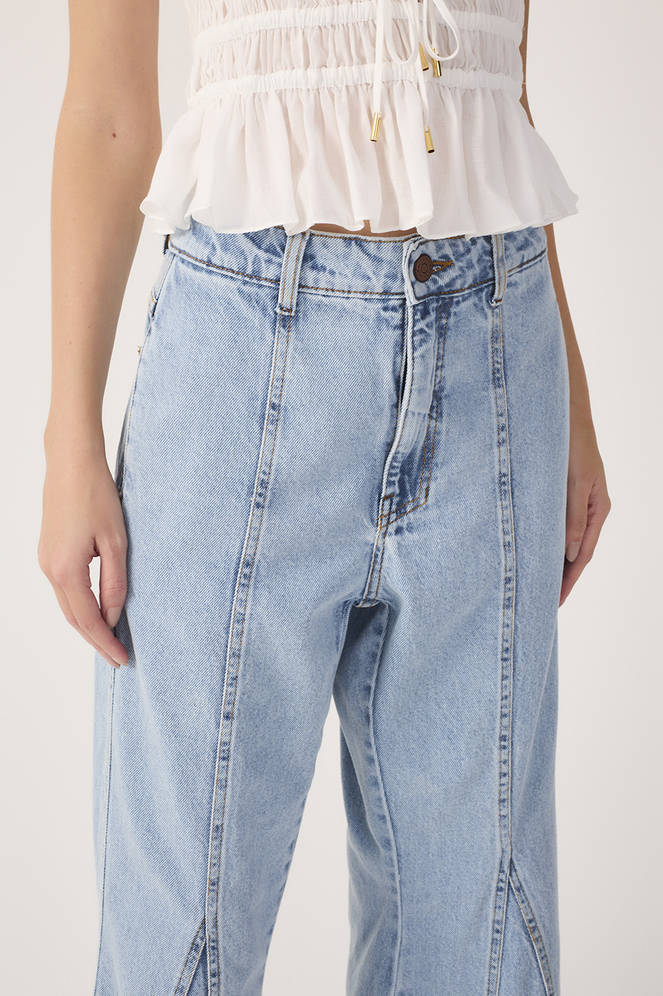 Vintage Cut-Outs Jeans_5