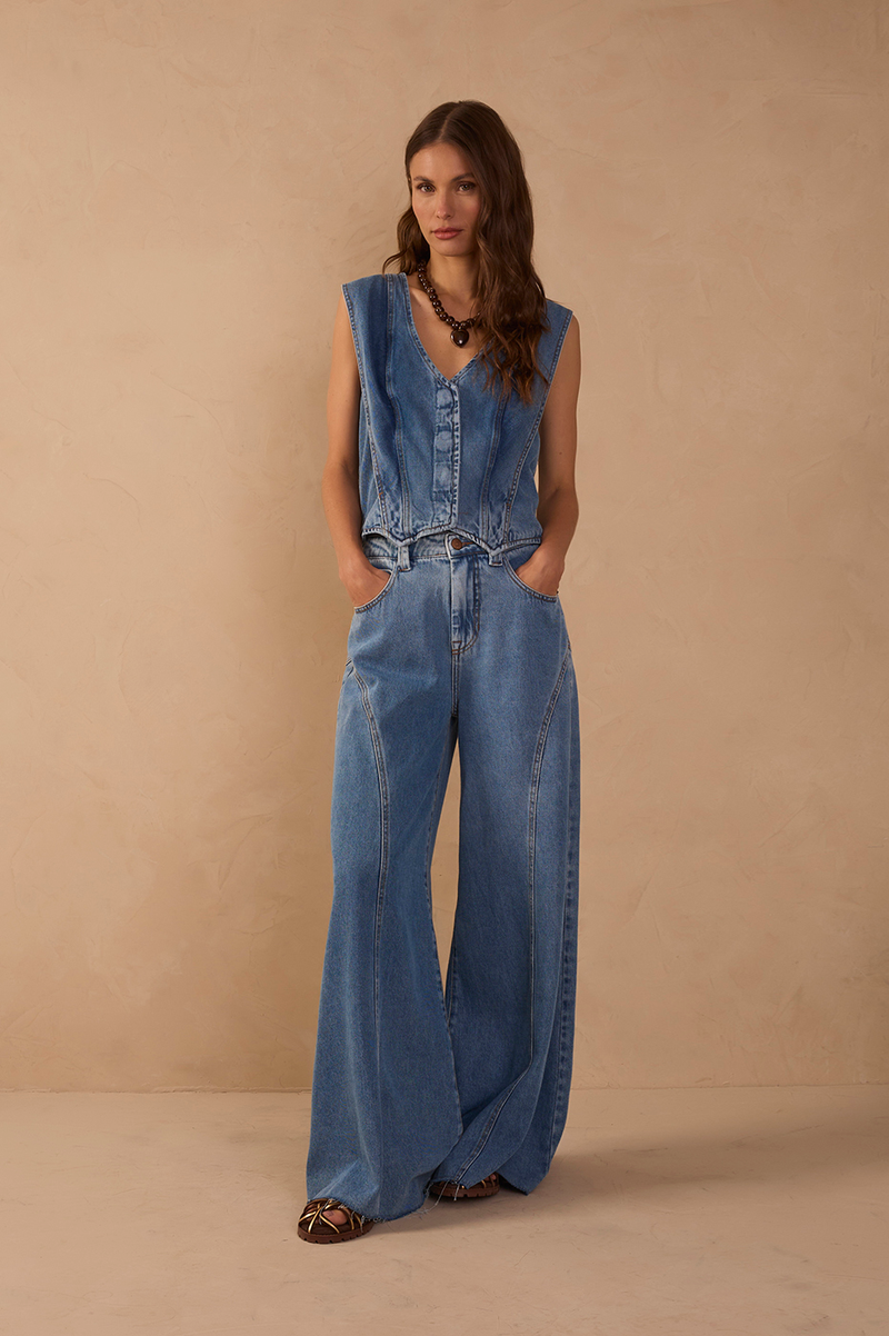 Denim Pockets Belt Loops Flared Pants_1