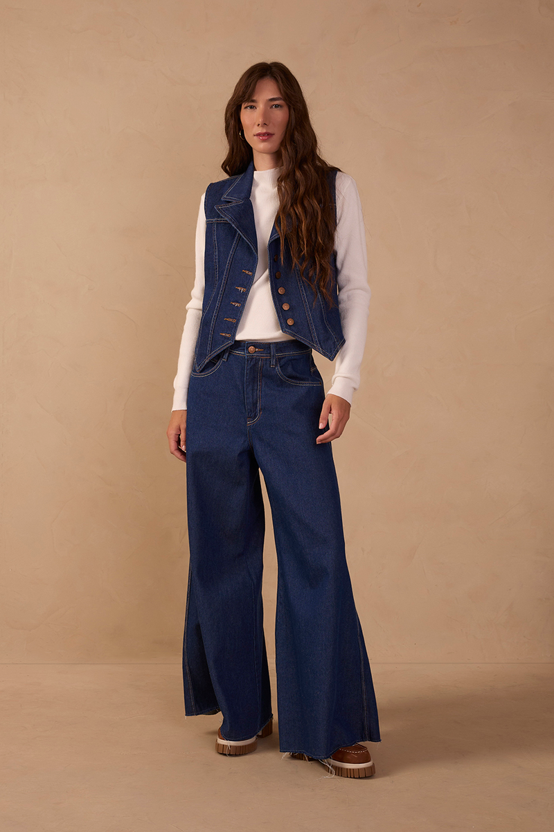 Topstitched Wide-Leg Jeans_1