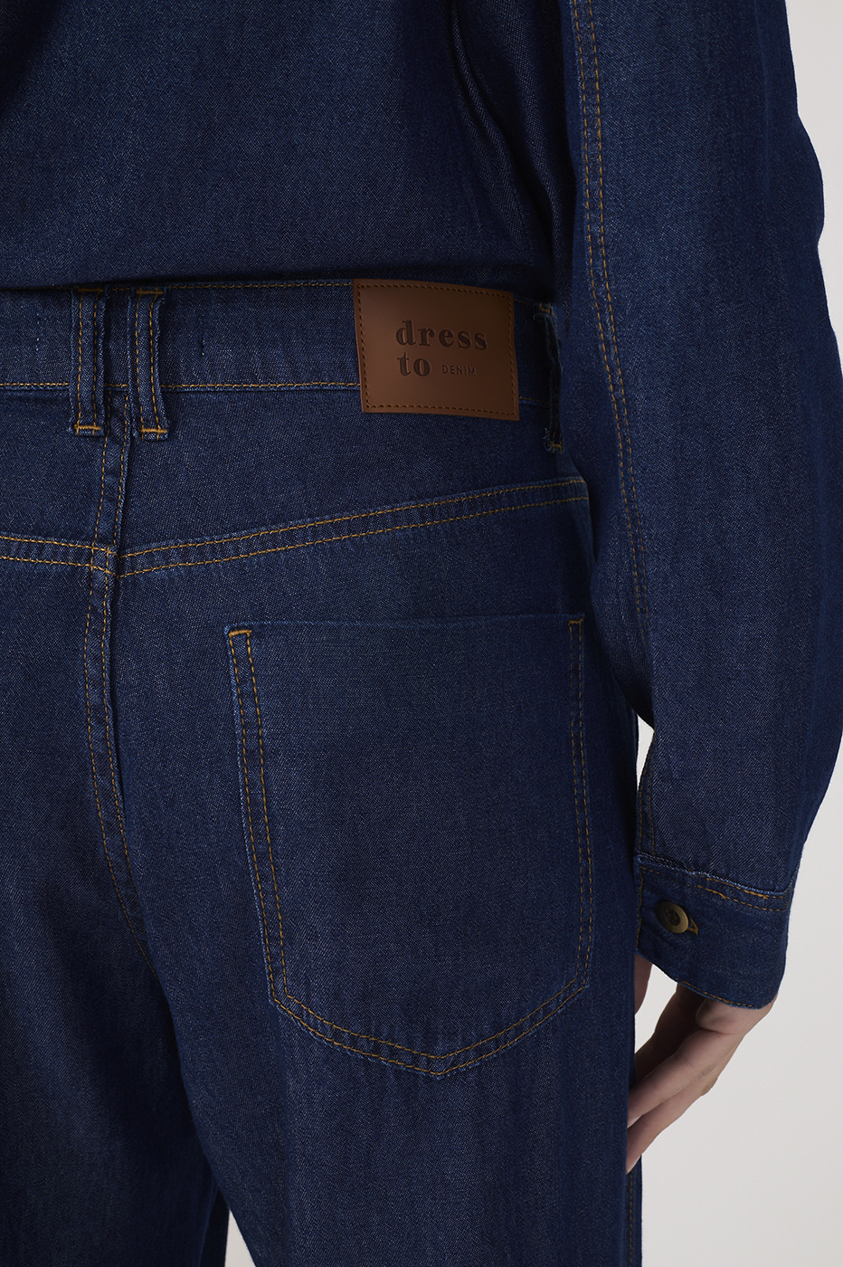 High-Rise Wide-Leg Jeans_6