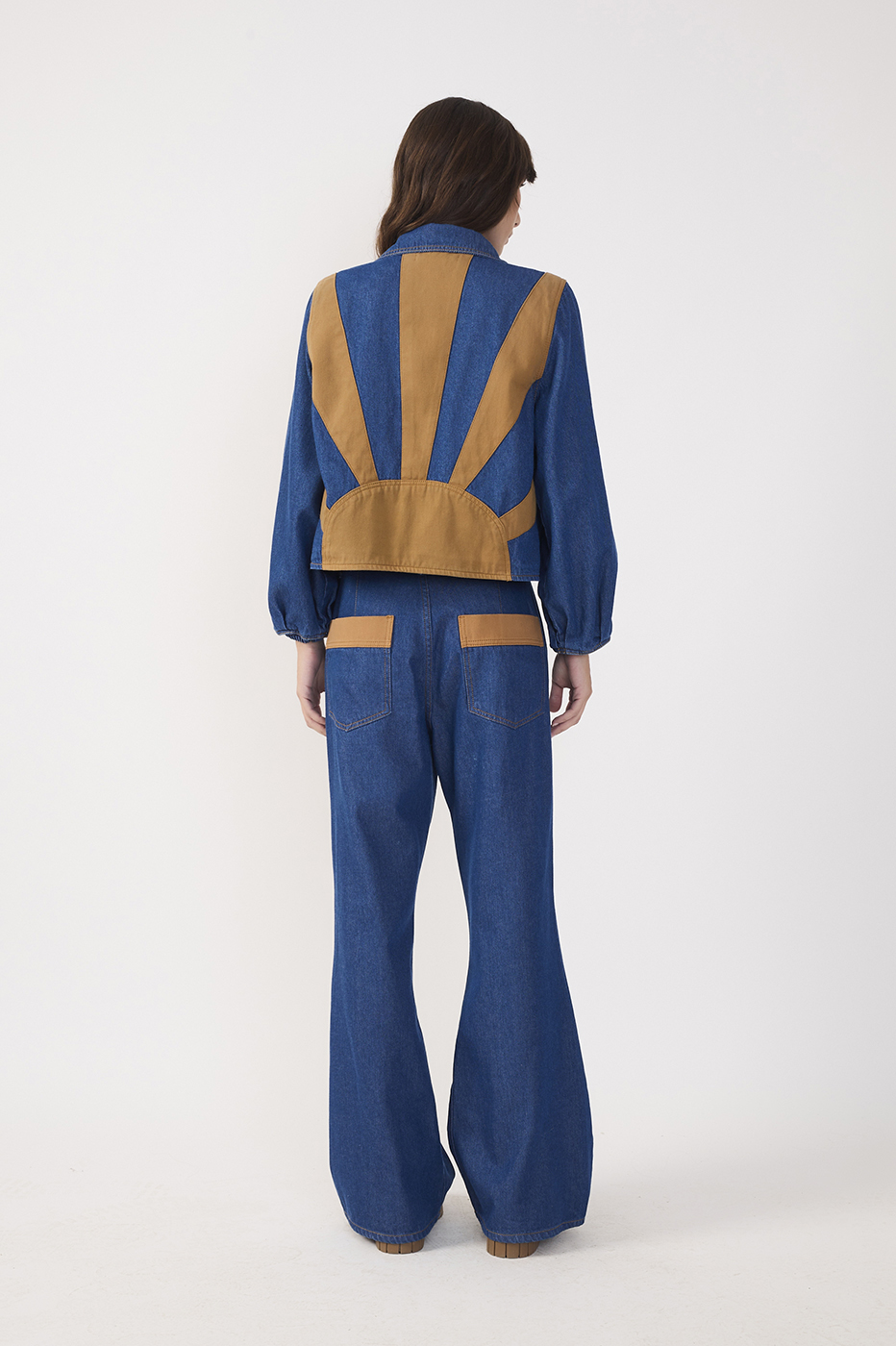 Two-Tone Wide-Leg Jeans_8