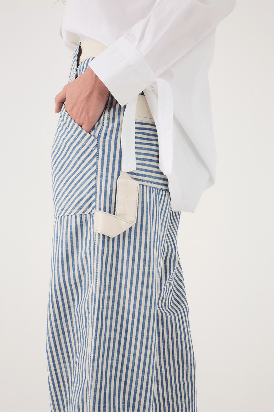 Blue Stripes Pockets Tailored Twill Pants