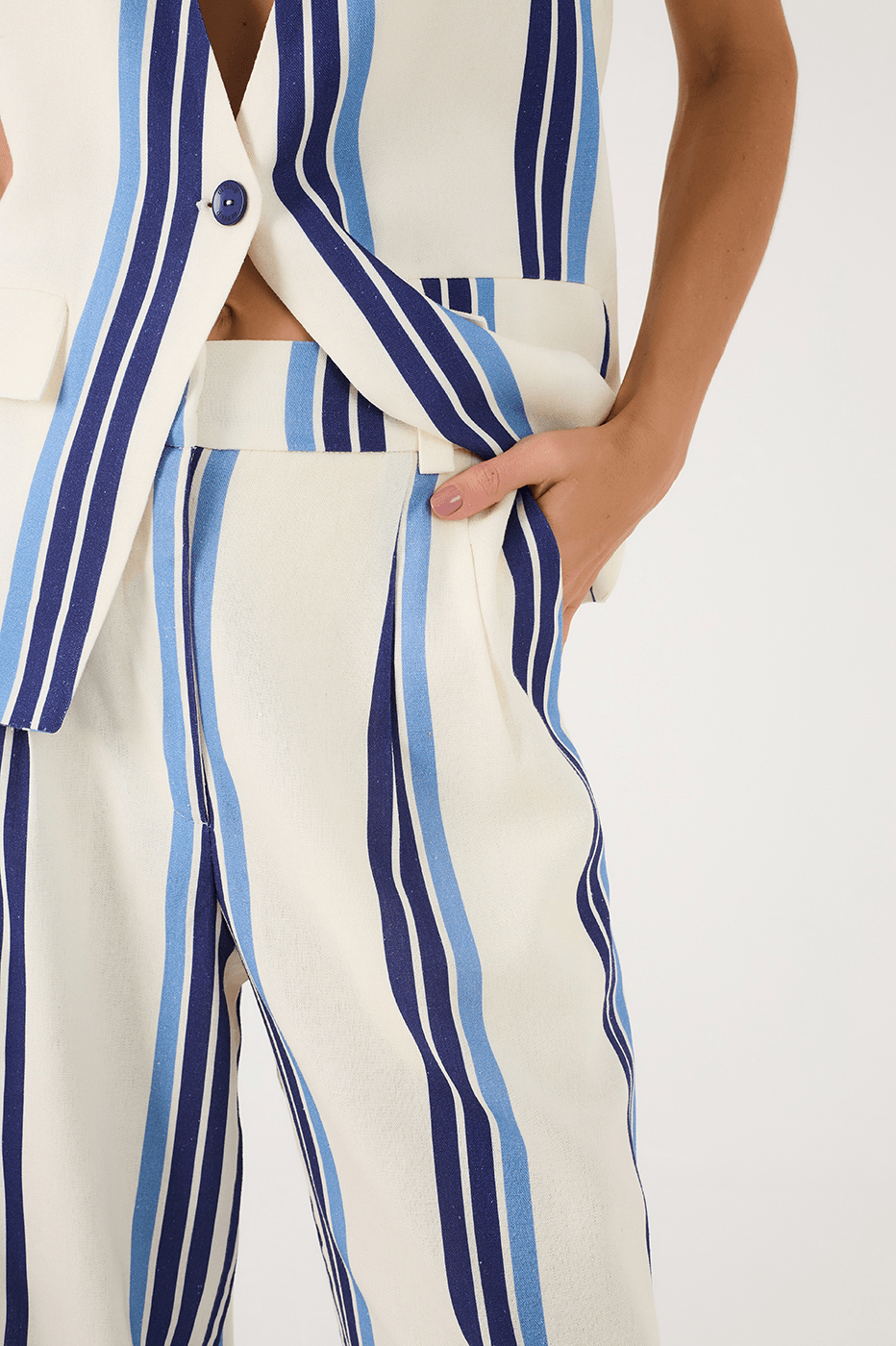 Blue Stripes Joa Side Pockets Linen Pants