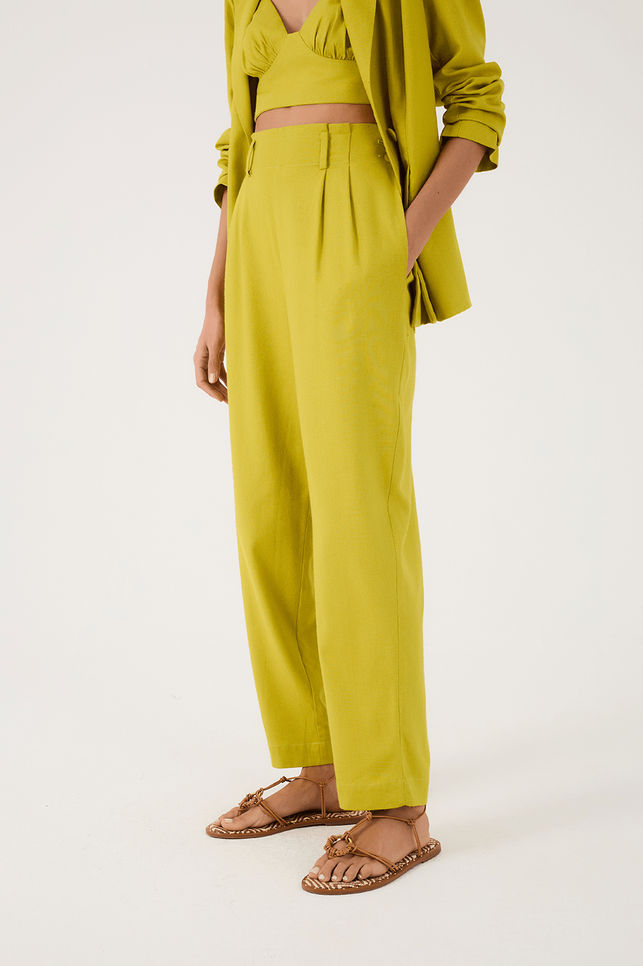 Green Urca Side Pockets Carrot Linen Pants