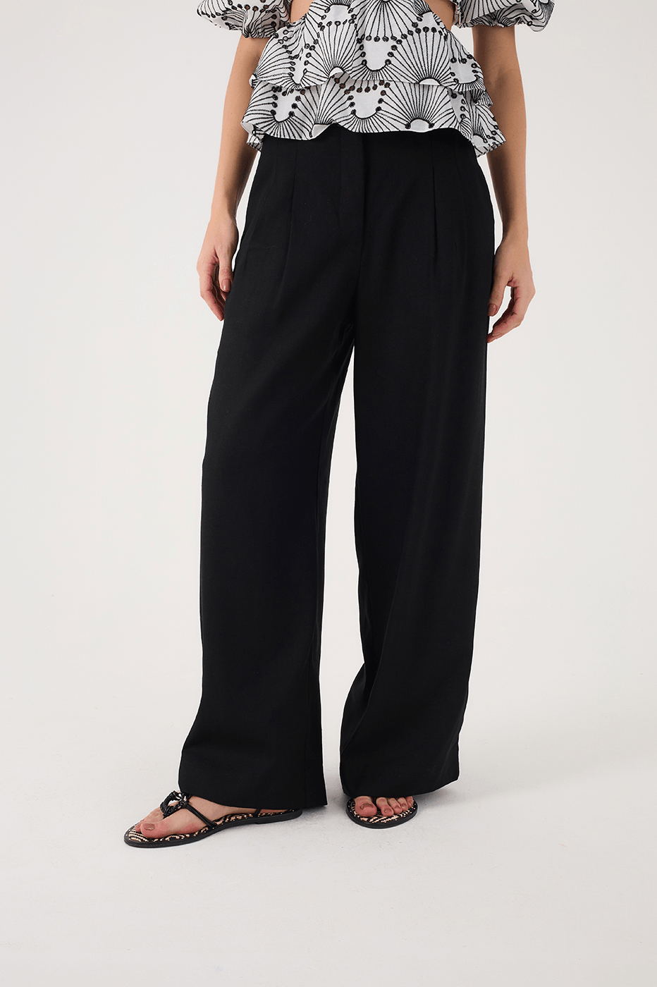 Black Side Pockets Belt Loops Linen Pants