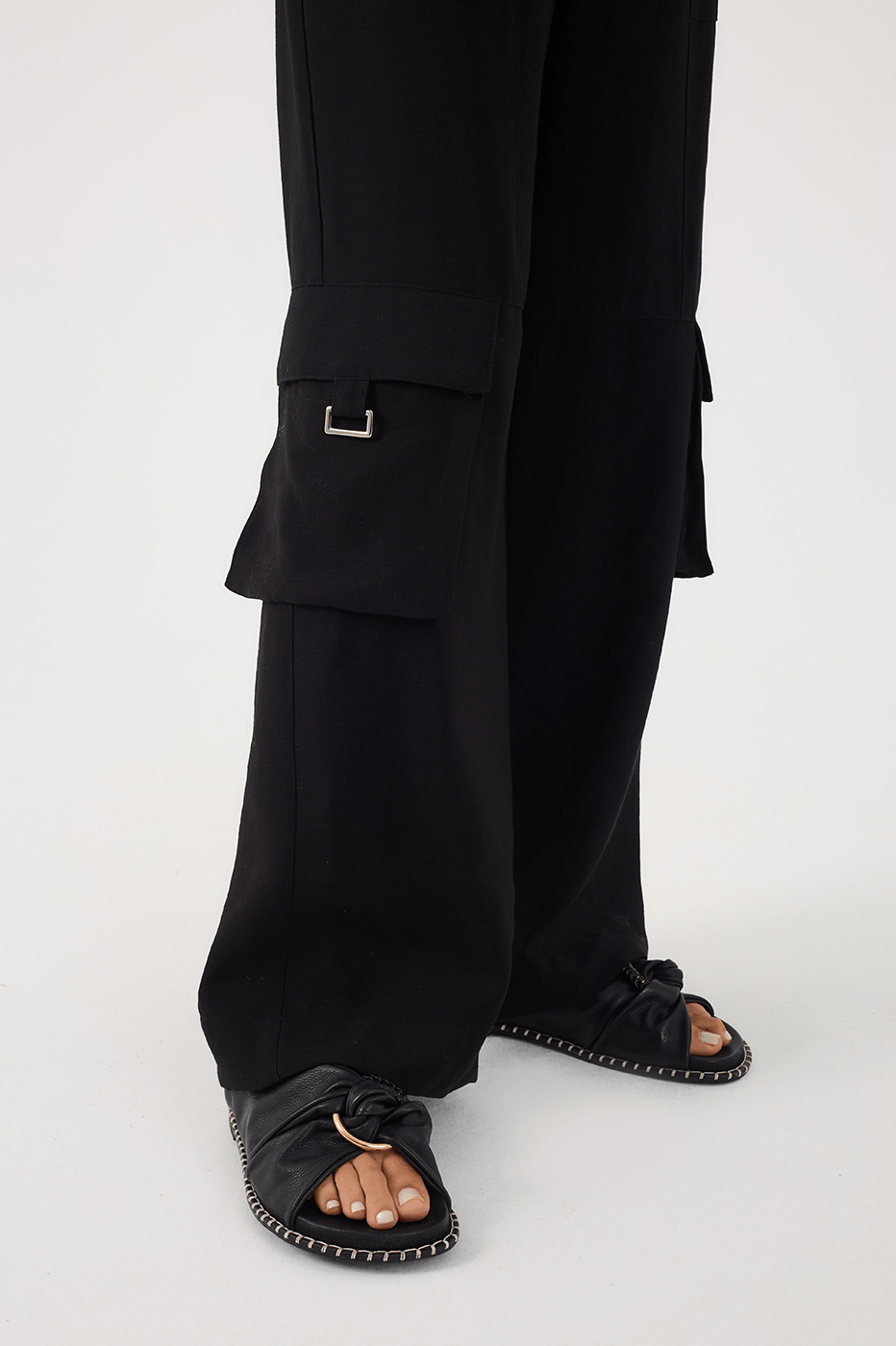 Black Leg Pockets Cargo Pants