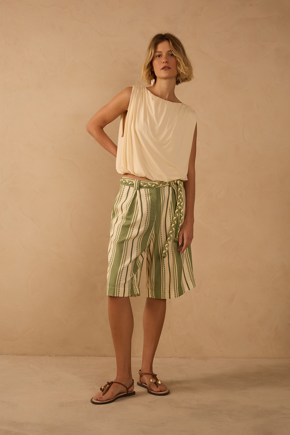 Linen Descanso Verde Print Bermuda_1