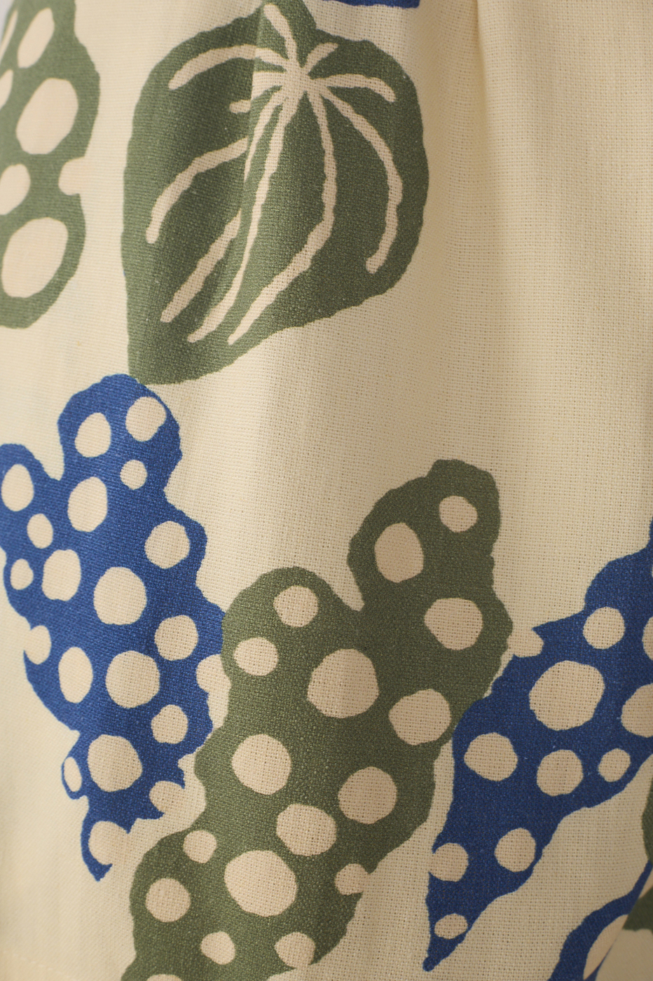 Beige Begonia Pockets Linen Shorts_6