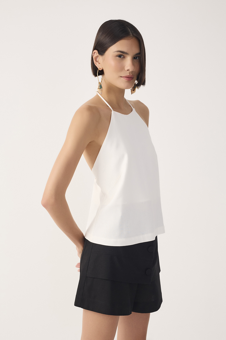 Black Flap Waist Buttoned Pockets Linen Shorts_3
