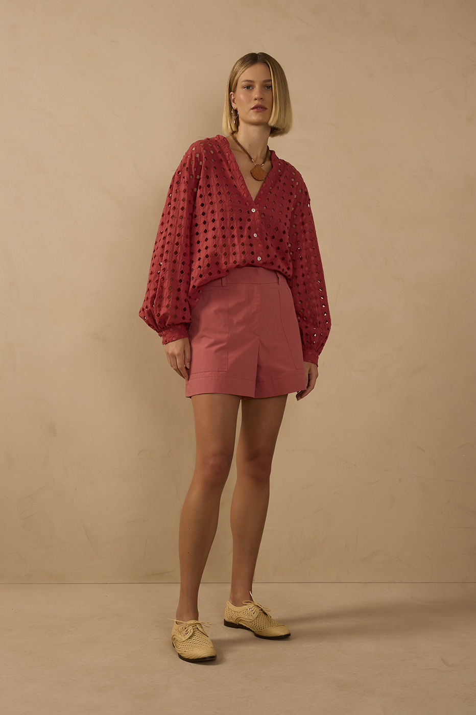 Pockets Belt Loops Cotton Shorts_1