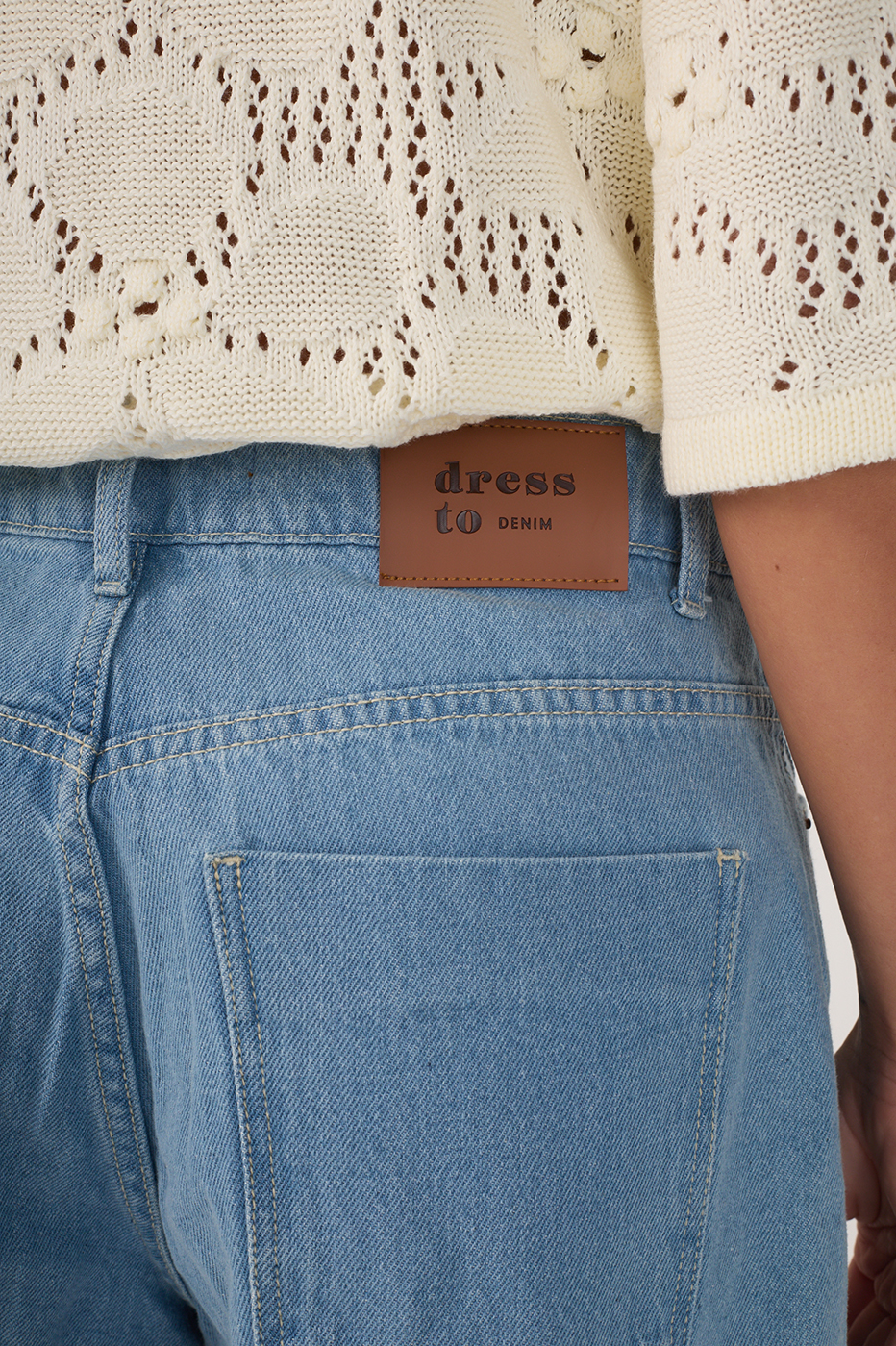 Basic Medium Denim Short_5