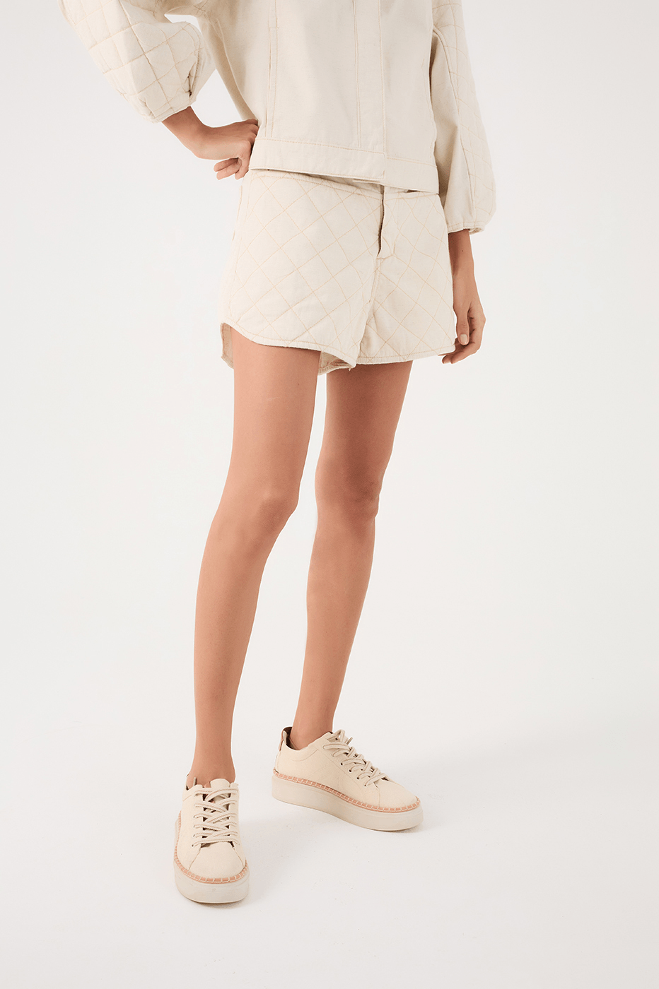 Off-White Front Pockets Quilted Linen Twill Shorts
