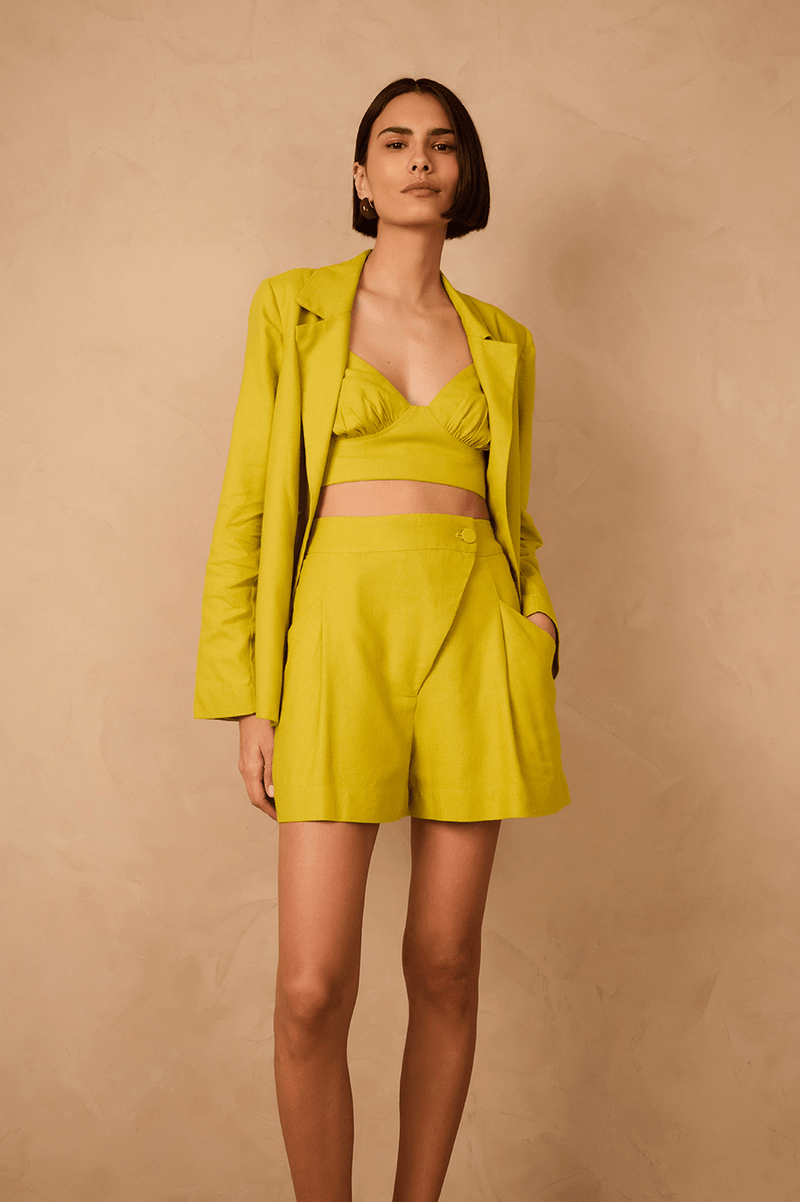 Green Urca Asymmetric Side Pockets Linen Shorts_1