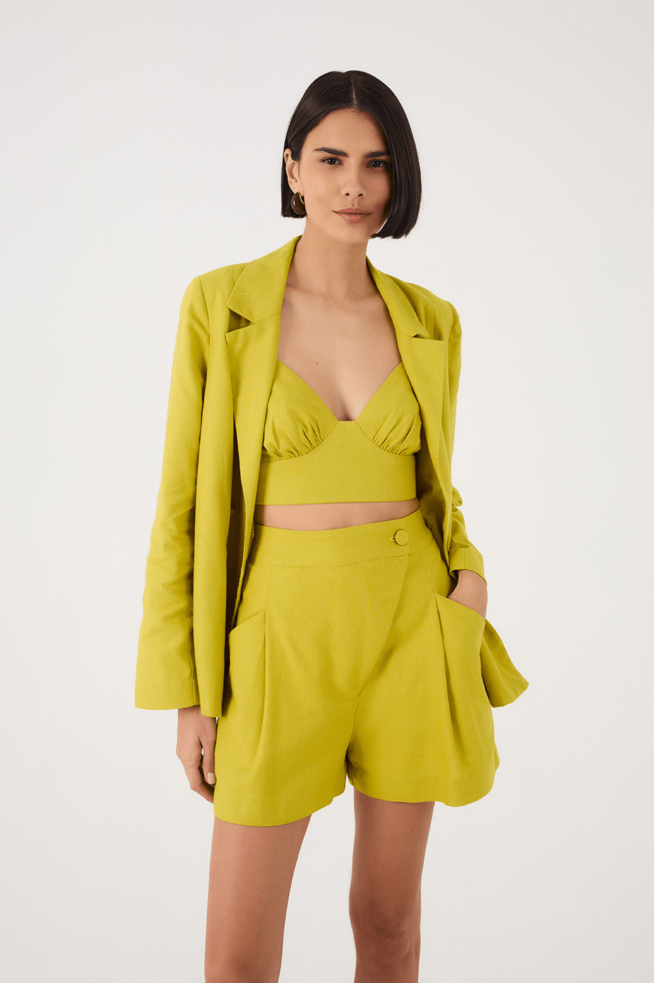 Green Urca Asymmetric Side Pockets Linen Shorts