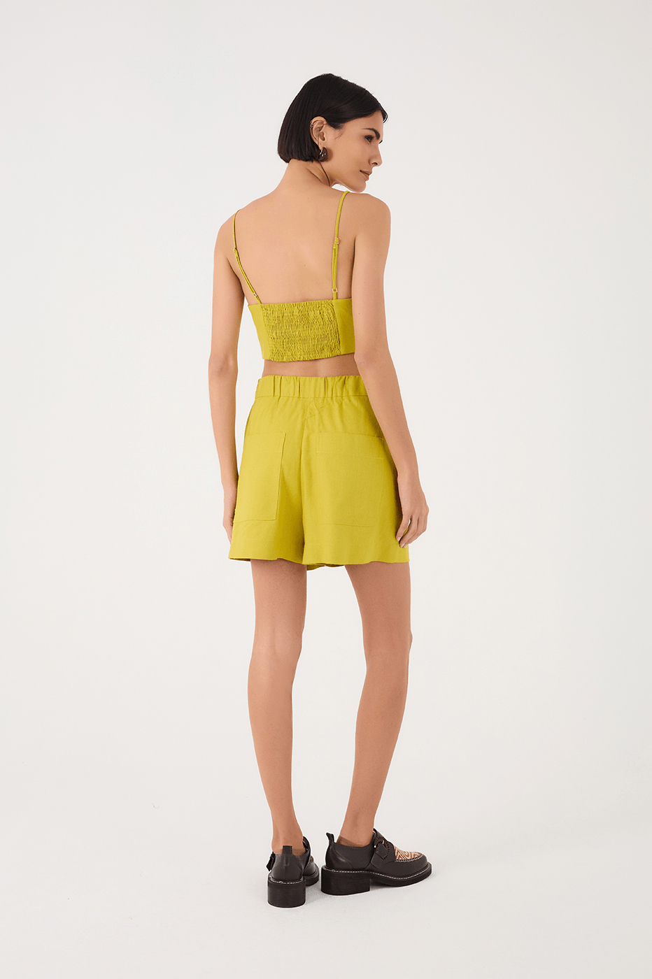 Green Urca Asymmetric Side Pockets Linen Shorts