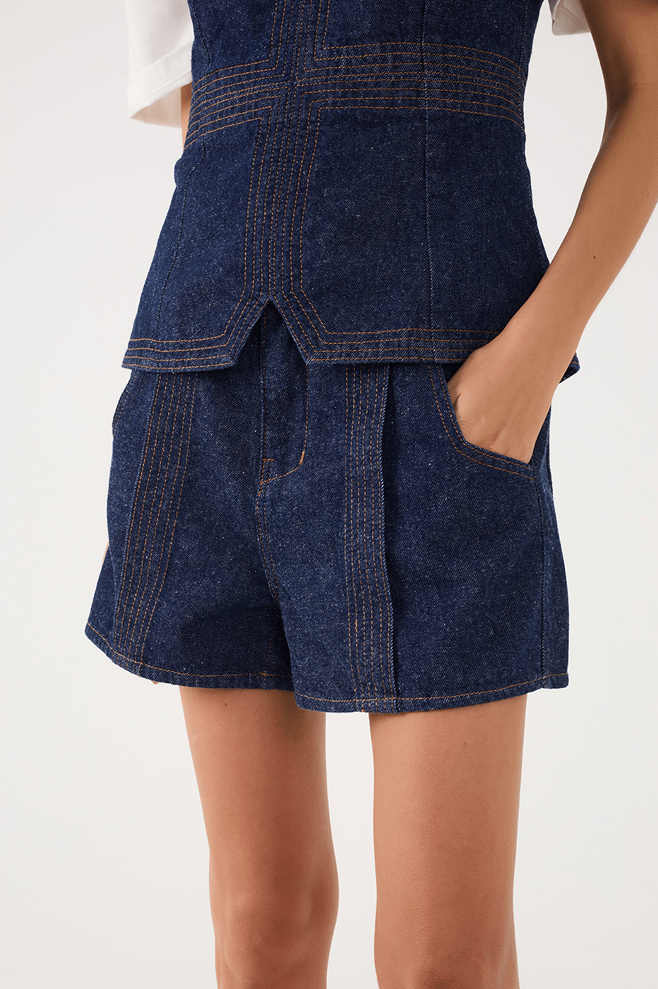 Denim Seam Pockets Shorts