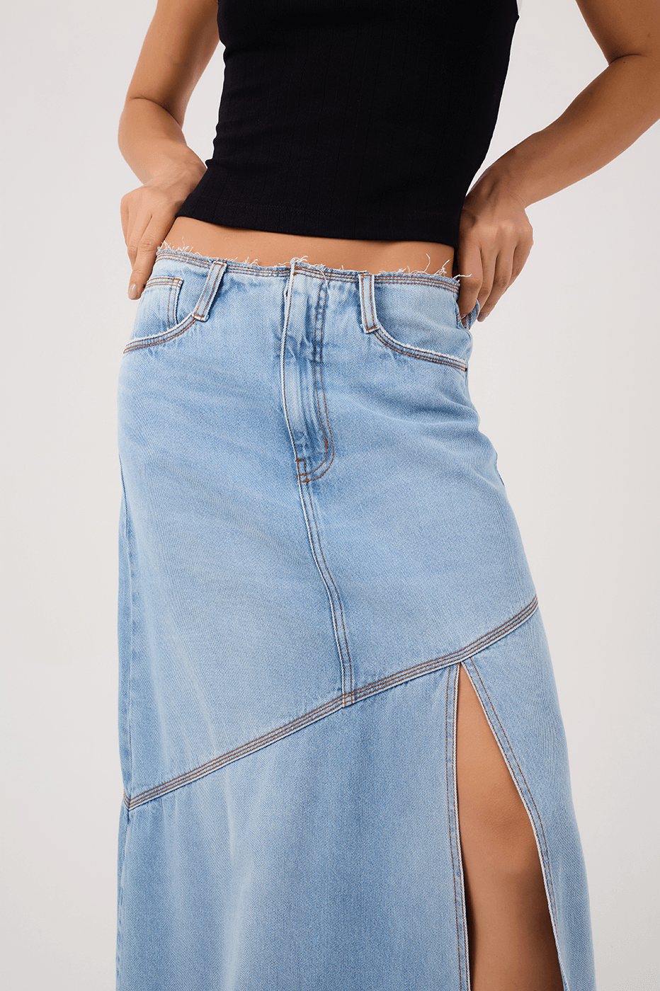 Jeans Skirt with Frayed Waist_3