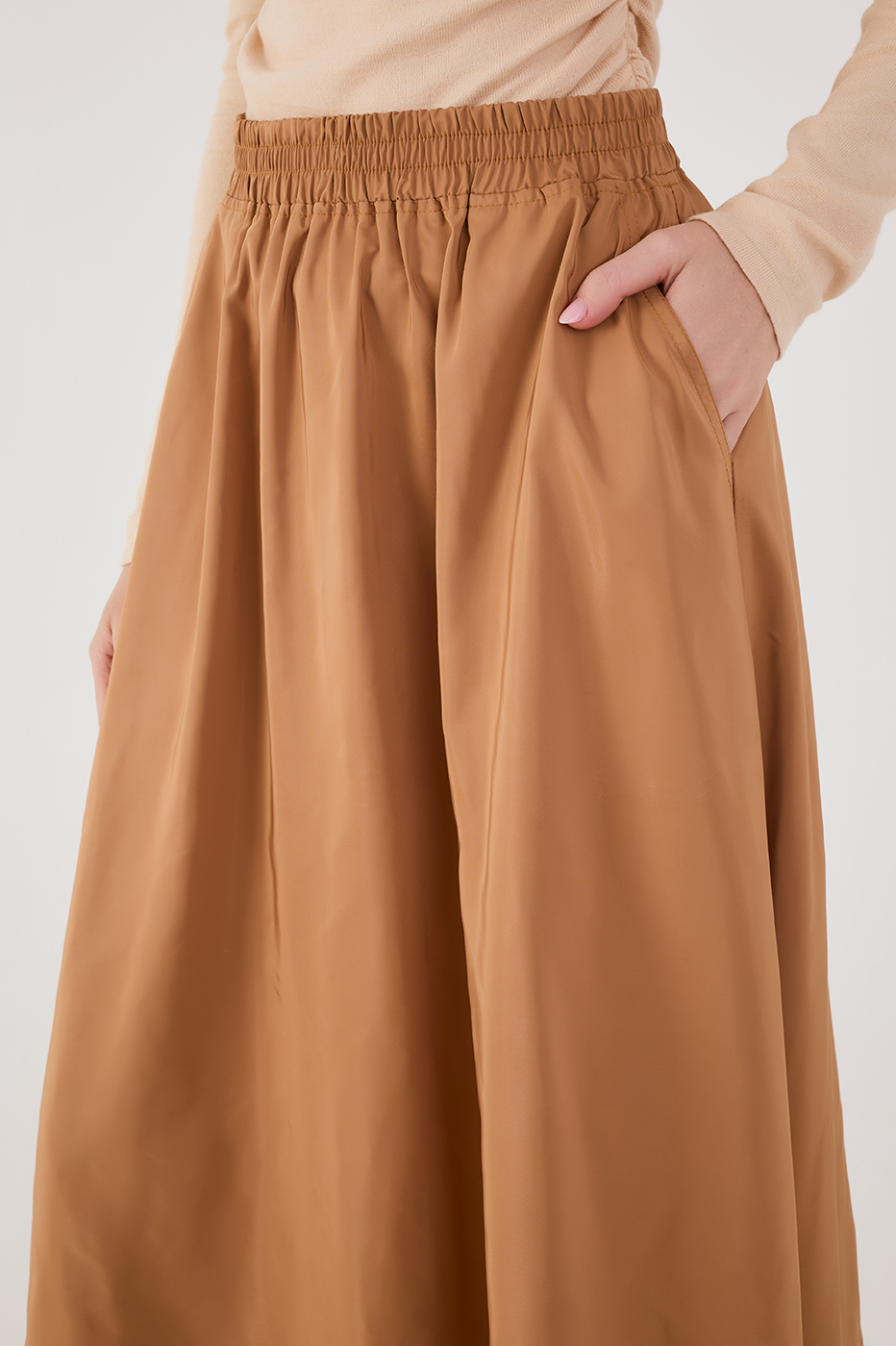 Beige Leme Elastic Waist Pockets Wide Maxi Skirt
