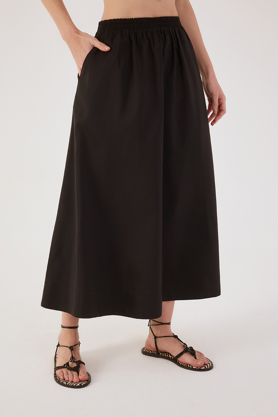 Black Elastic Waist Pockets Wide Maxi Skirt