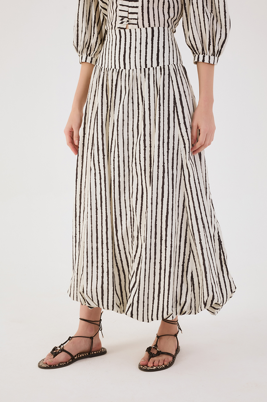 Bicolor Icarai Elastic Waistline Balloon Maxi Skirt