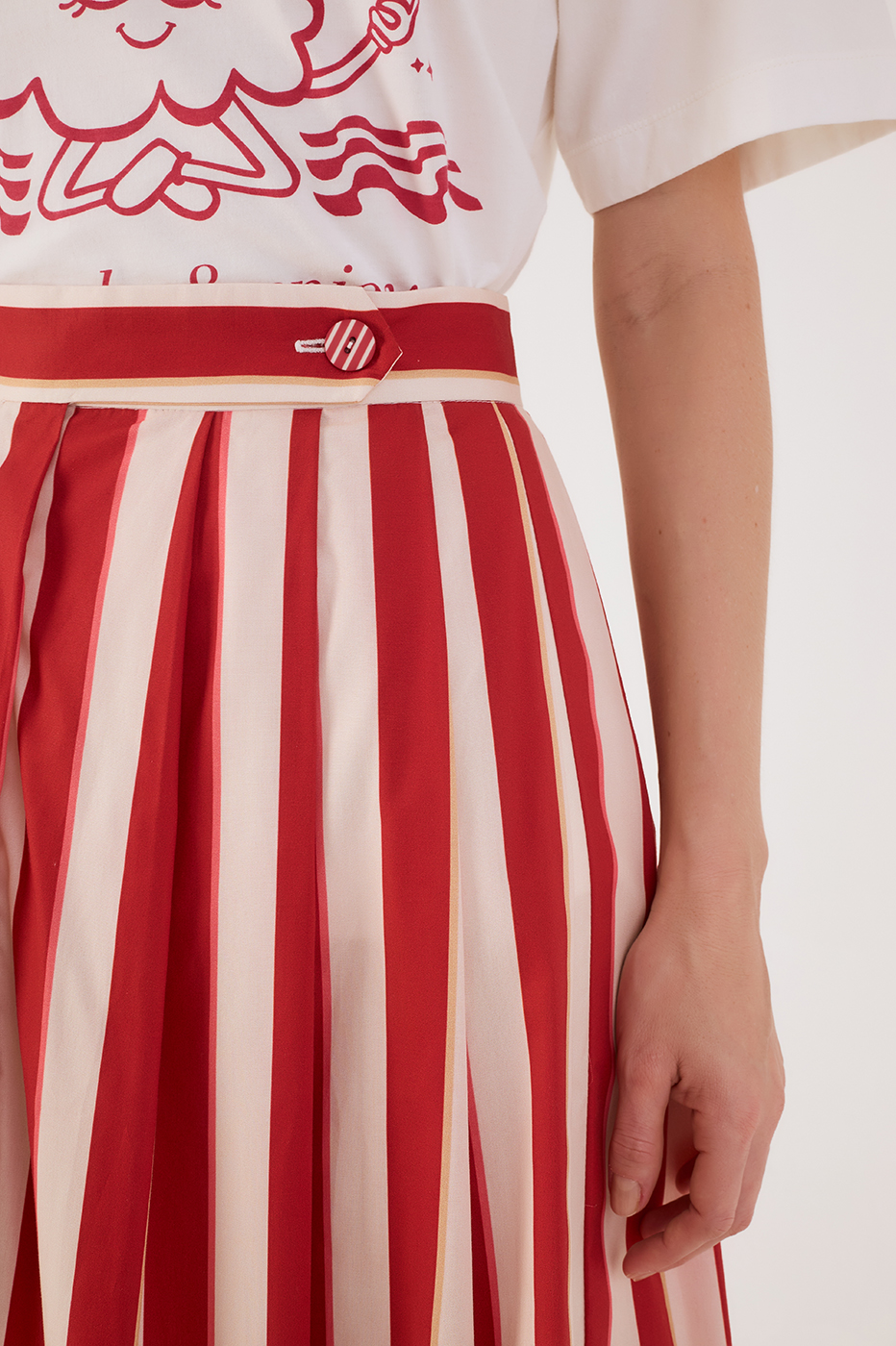 Red Maravilha Stripes Button Closure Pleats Maxi Skirt