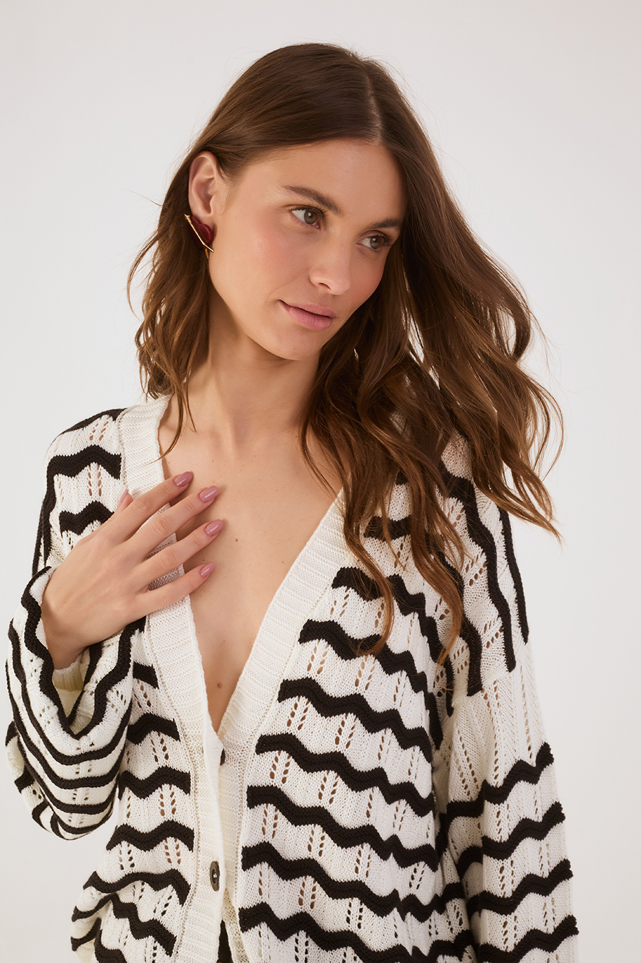 Black And White Ondas Buttoned Tricot Cardigan