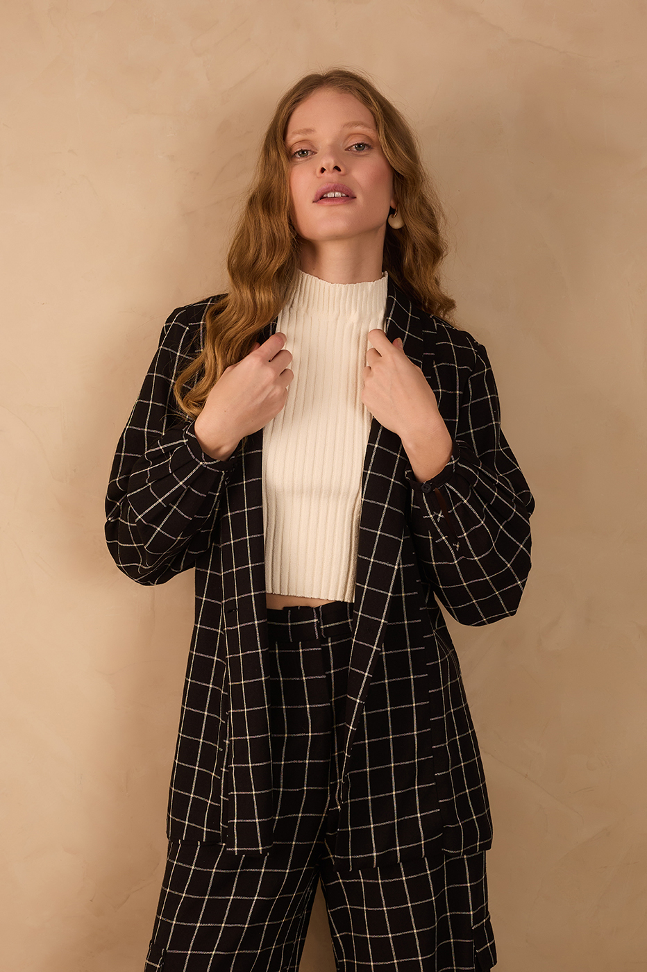 Black Plaid Lapel Buttoned Linen Blazer