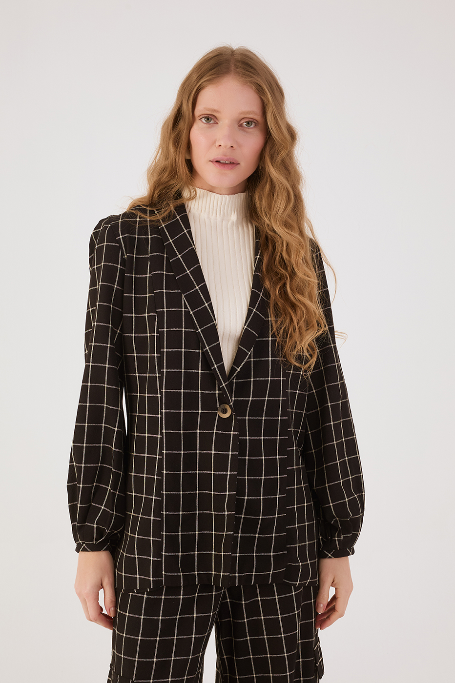 Black Plaid Lapel Buttoned Linen Blazer