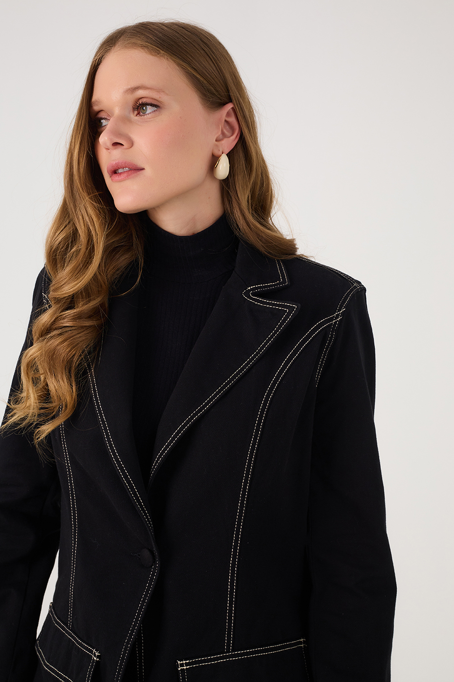 Black Notched Lapel Buttoned Twill Blazer