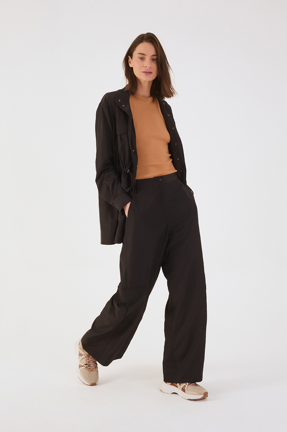 Black Adjustable Waist Buttoned Large Pockets Parka Jacket