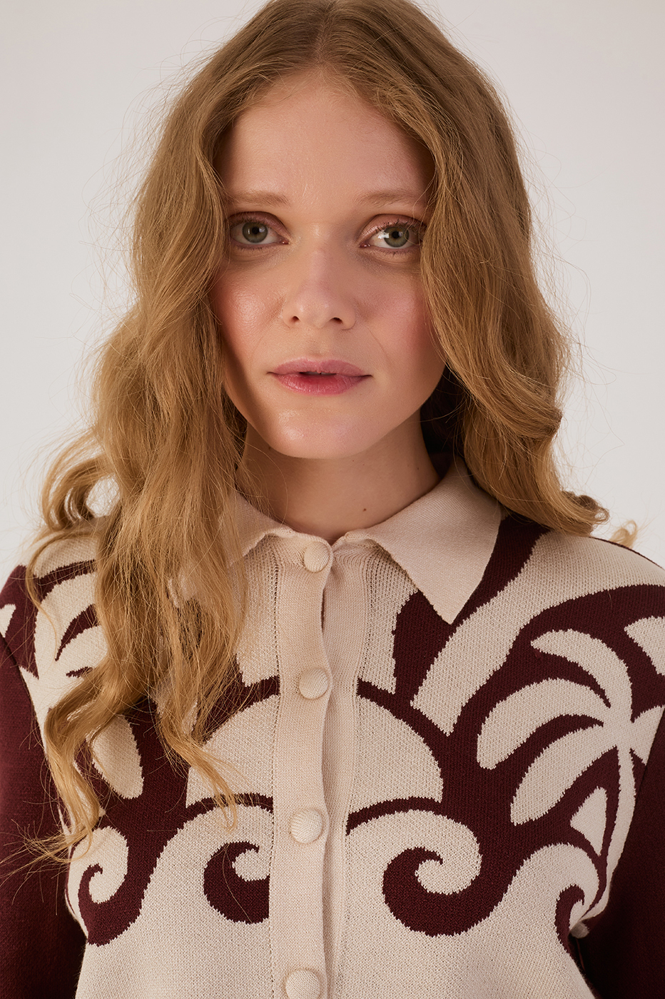 Wine Bossa Paradise Collared Buttoned Tricot Cardigan