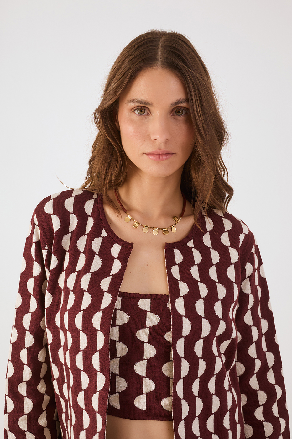 Wine Bossa Bicolor Crew Neck Open Crop Cardigan