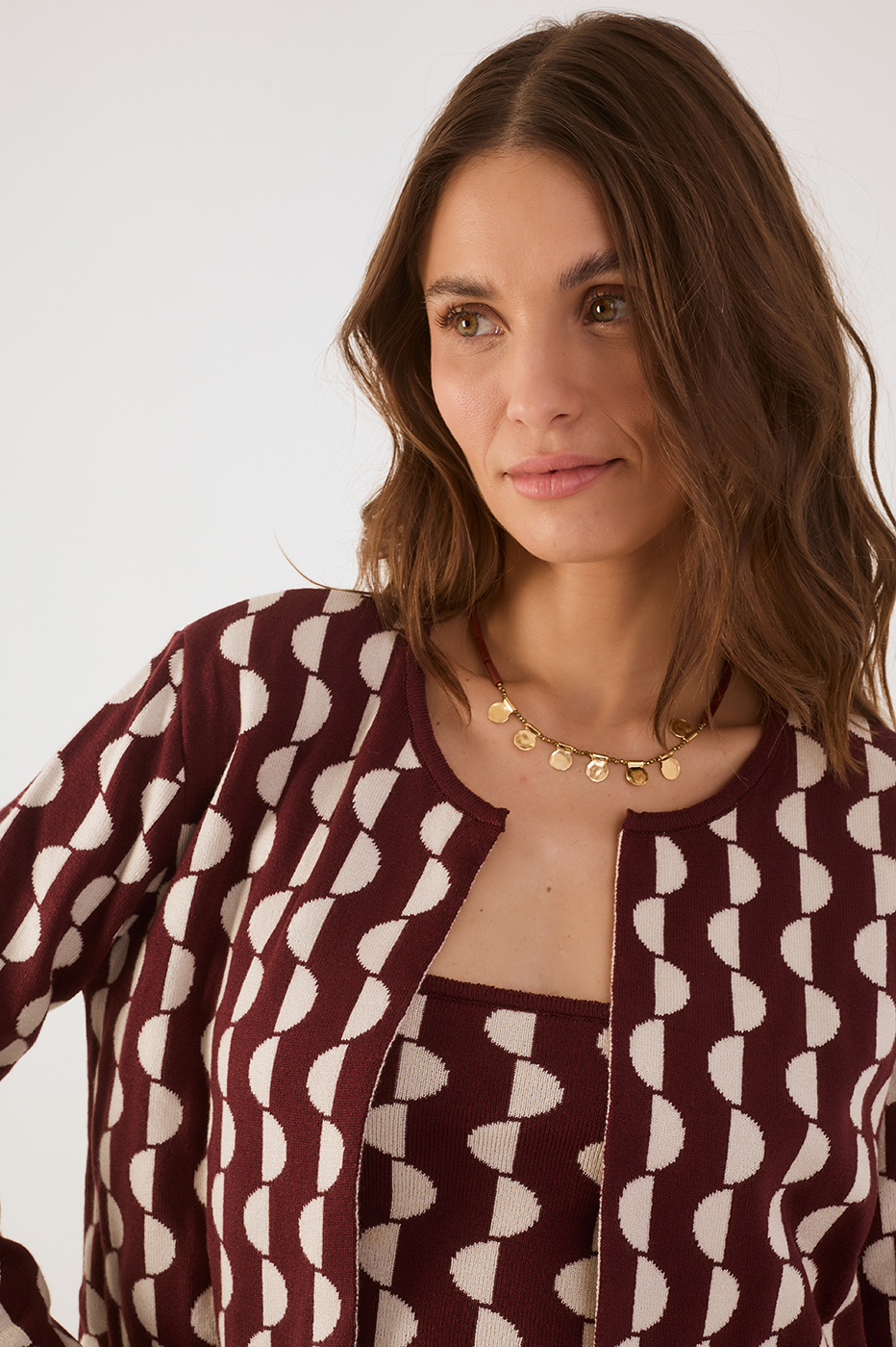 Wine Bossa Bicolor Crew Neck Open Crop Cardigan