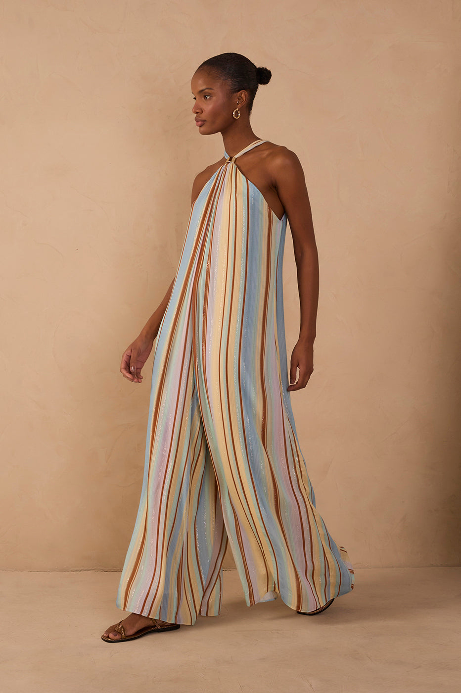 Multicolor Listra Céu Halter Neck Lurex Jumpsuit_1