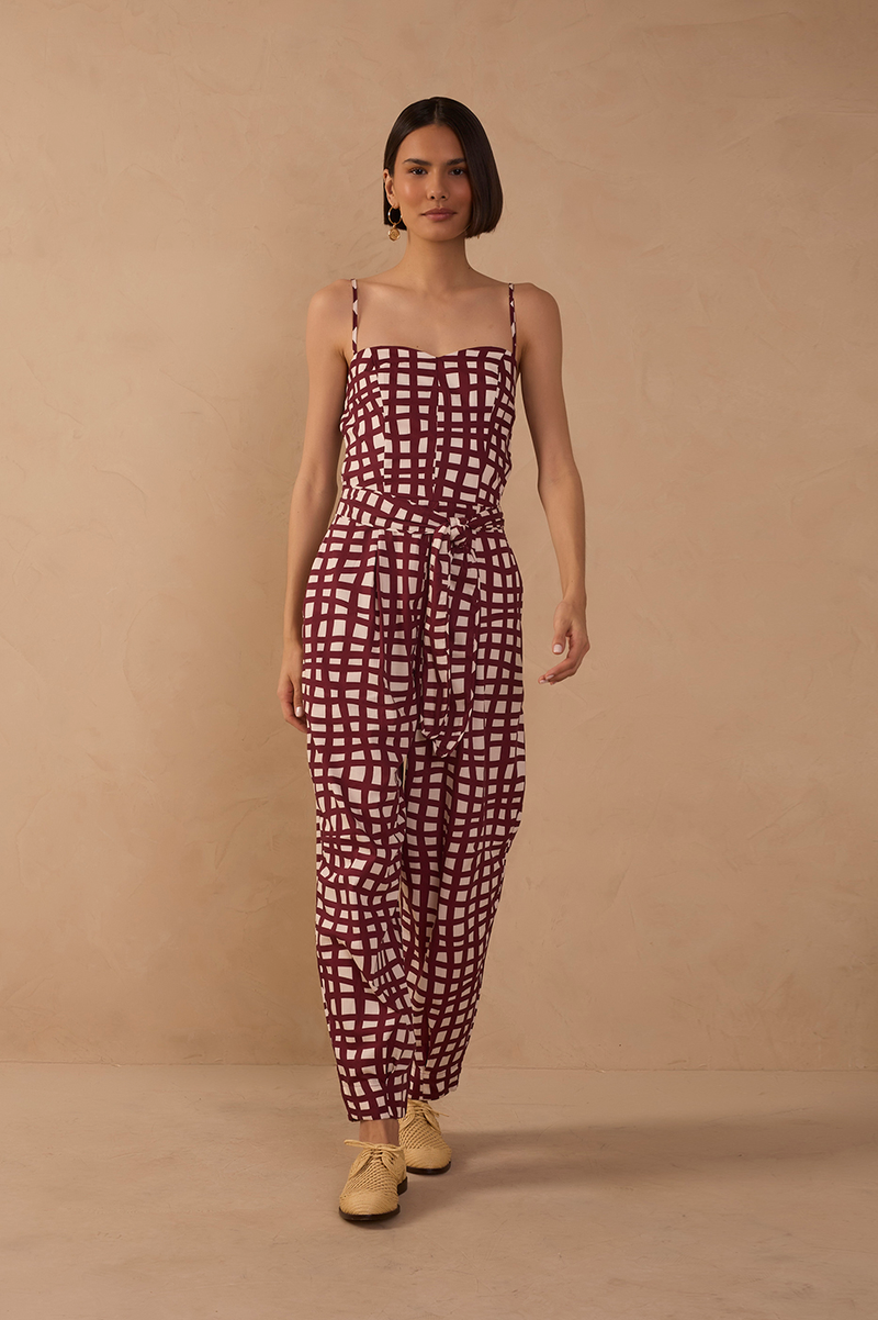 Wine Sweetheart Neck Belted Jumpsuit_1
