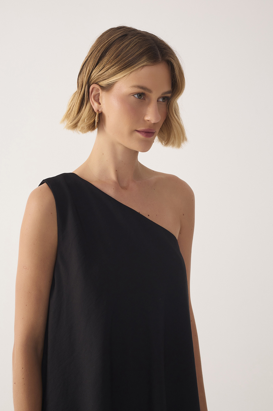 One-Shoulder Overlay Jumpsuit_5