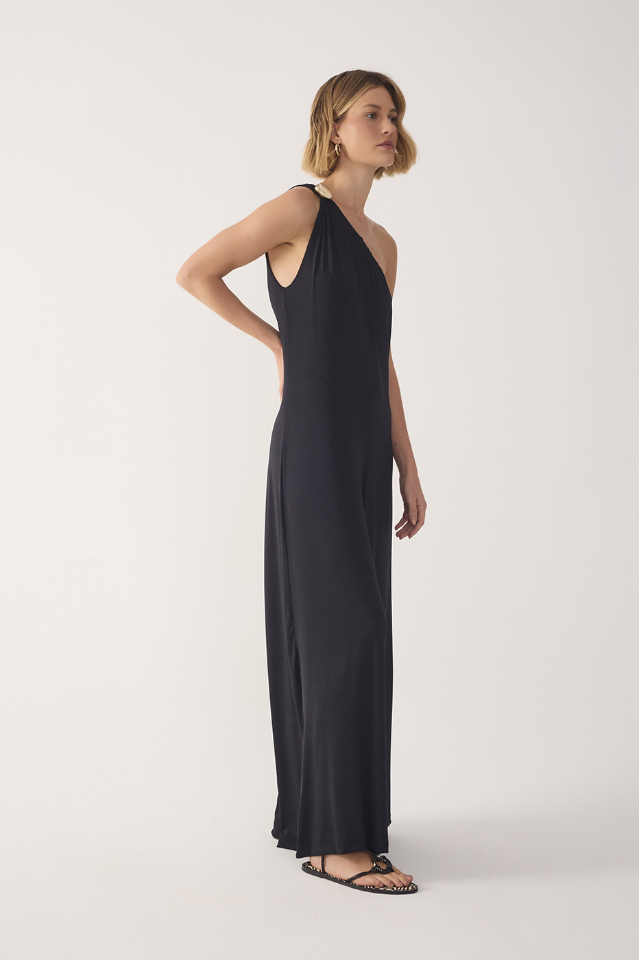 Jersey One-Shoulder Buckle Jumpsuit