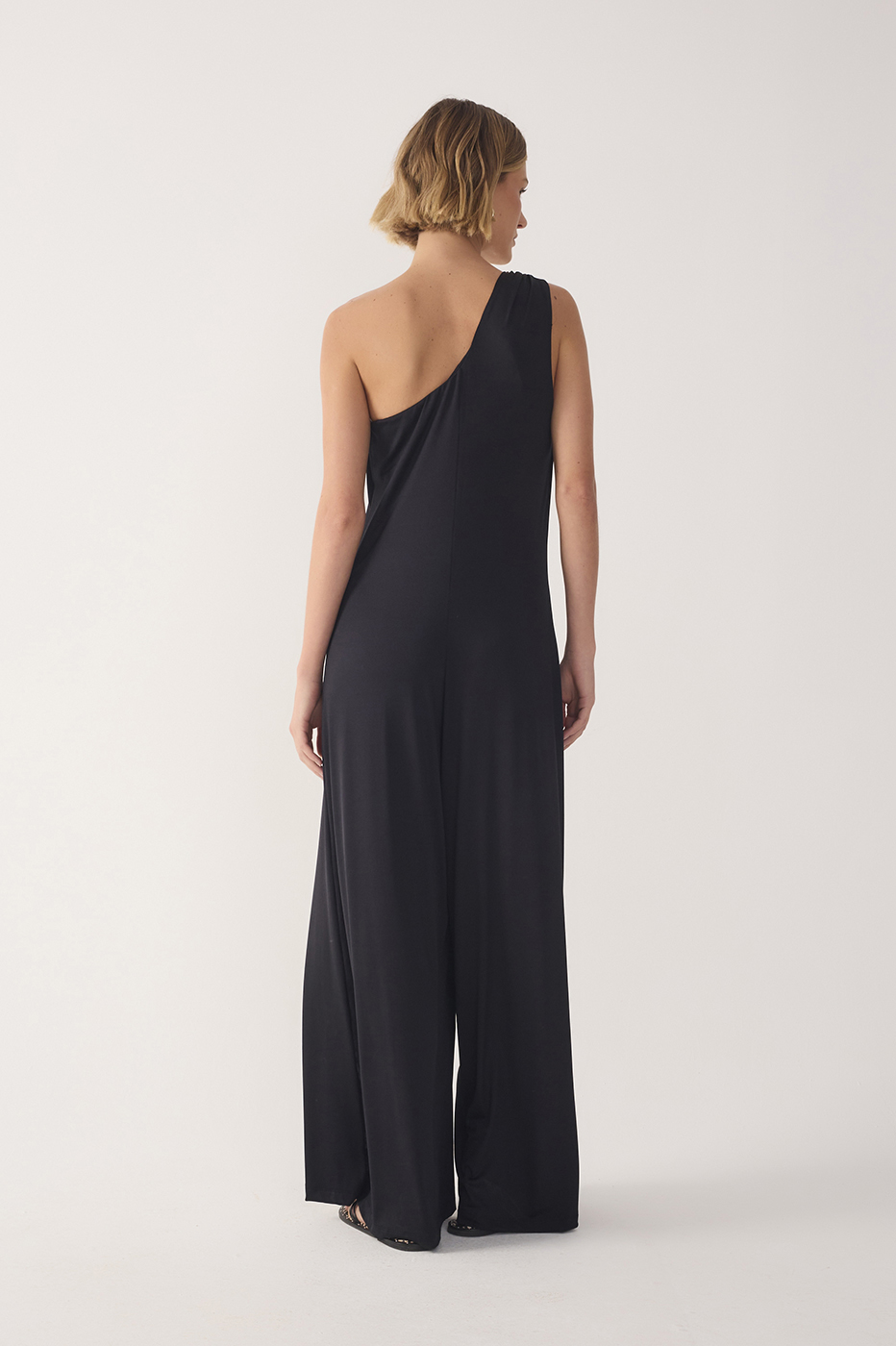 Jersey One-Shoulder Buckle Jumpsuit