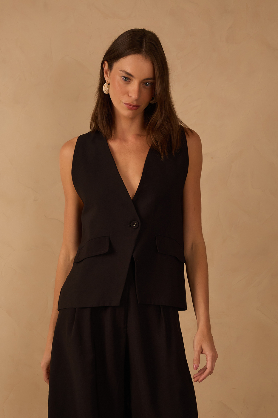 Elongated Back Elastic Vest_1