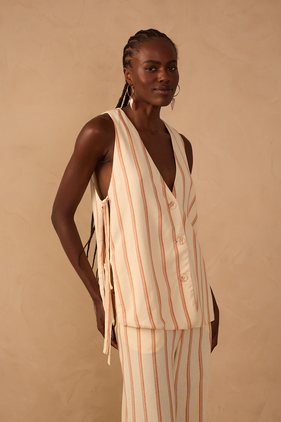 Linen Buttons Vest_1