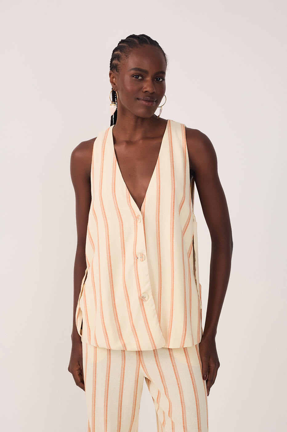 Linen Buttons Vest_2