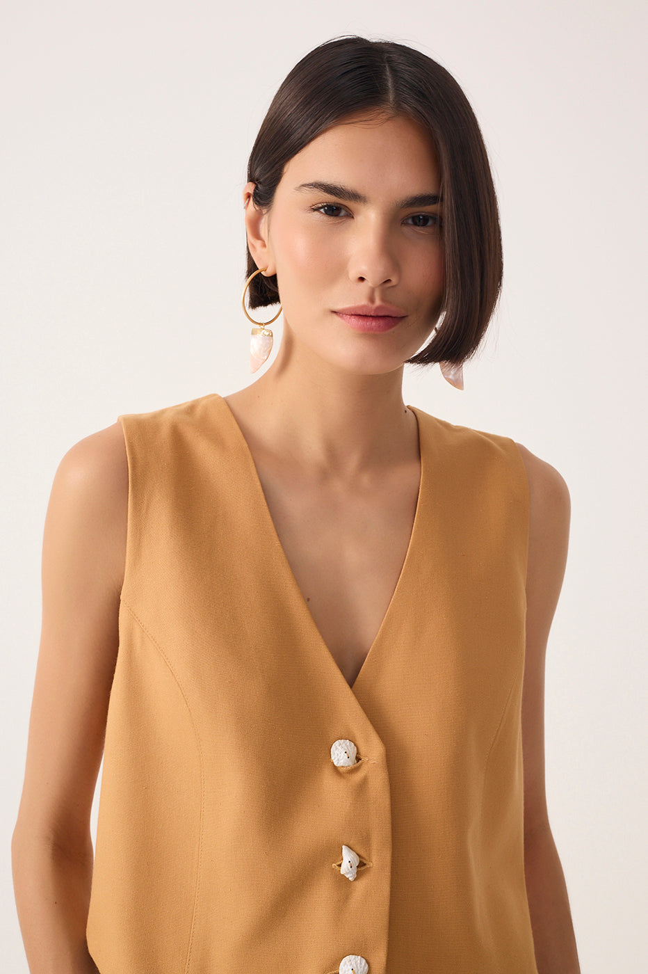 Linen Shell Button Back Linen Shell Buttons Vest in Summer Beige | Dress To