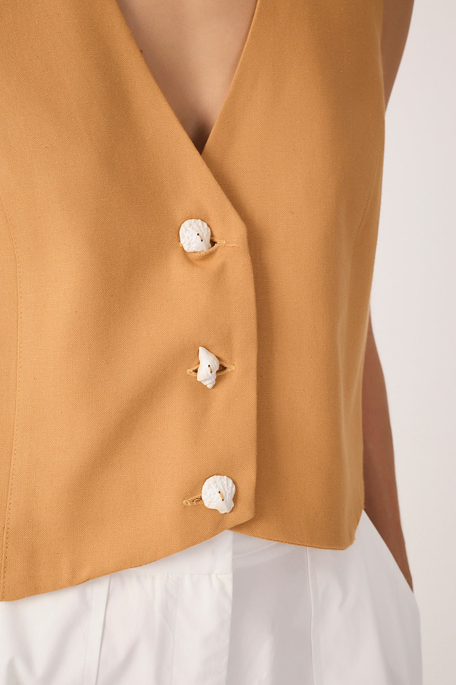 Linen Shell Buttons Vest_5