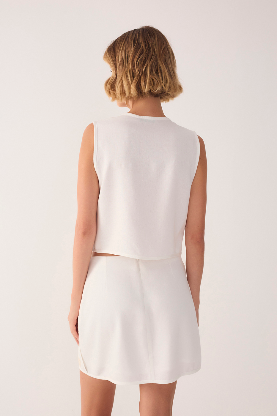 Embroidered-Hem Linen Vest_6