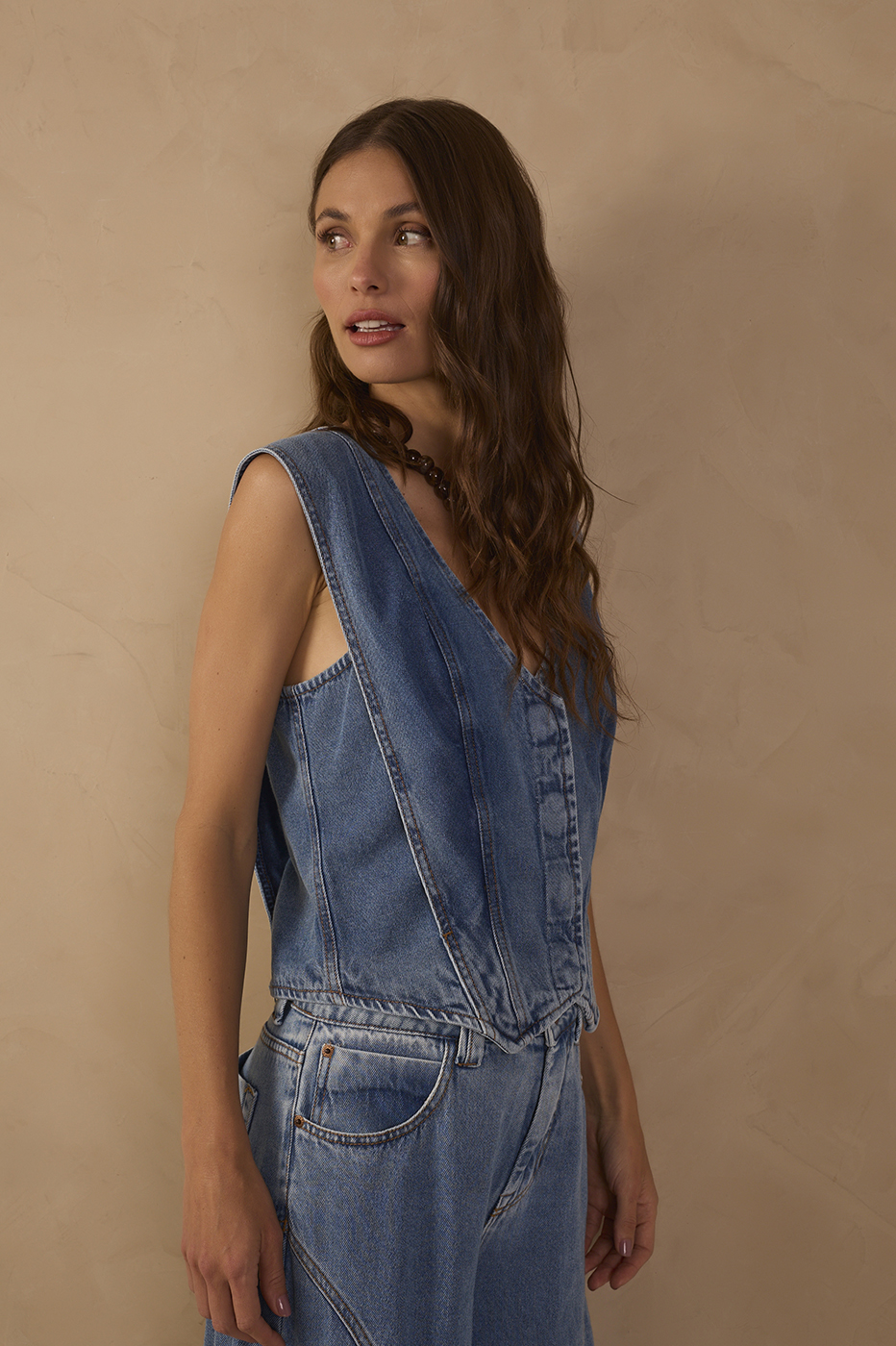 Denim V Neck Buttoned Sleeveless Vest_3