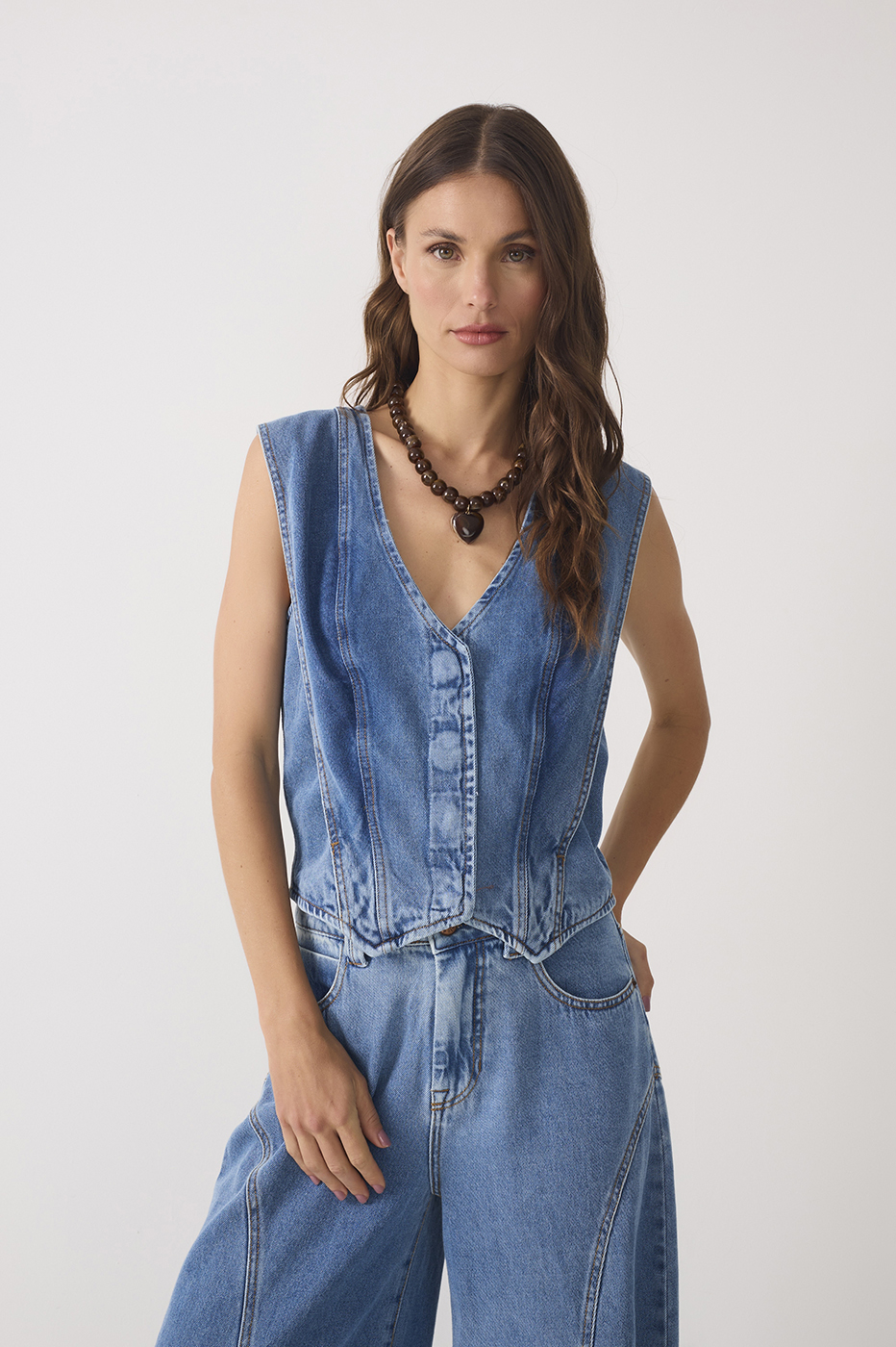 Denim V Neck Buttoned Sleeveless Vest_4