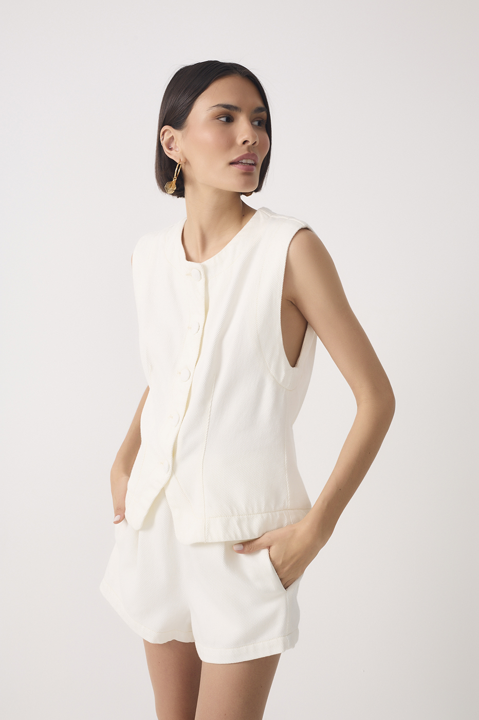 Off-White Crew Neck Buttoned Sleeveless Twill Vest_3