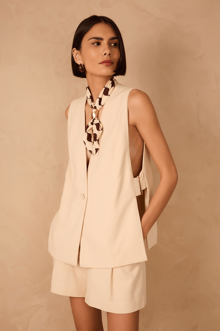 Off-White Plunging Neck Buttoned Side Buckle Linen Vest