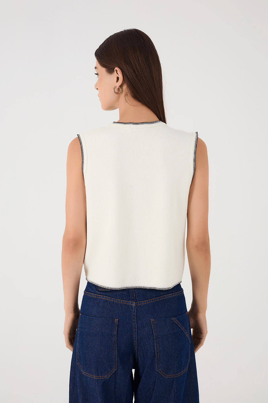Off-White Buttoned Sleeveless Pockets Tricot Vest