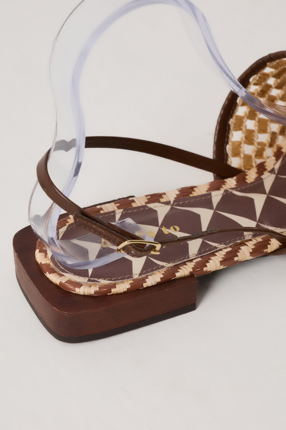 Straw Mule